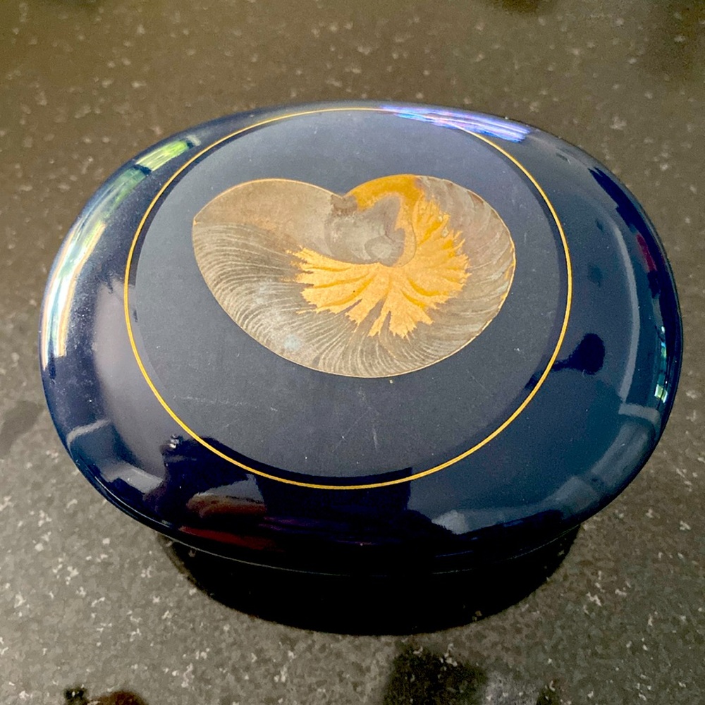 Vintage Otagiri Nautilus Shell Pattern Blue Oval Lidded Trinket Box